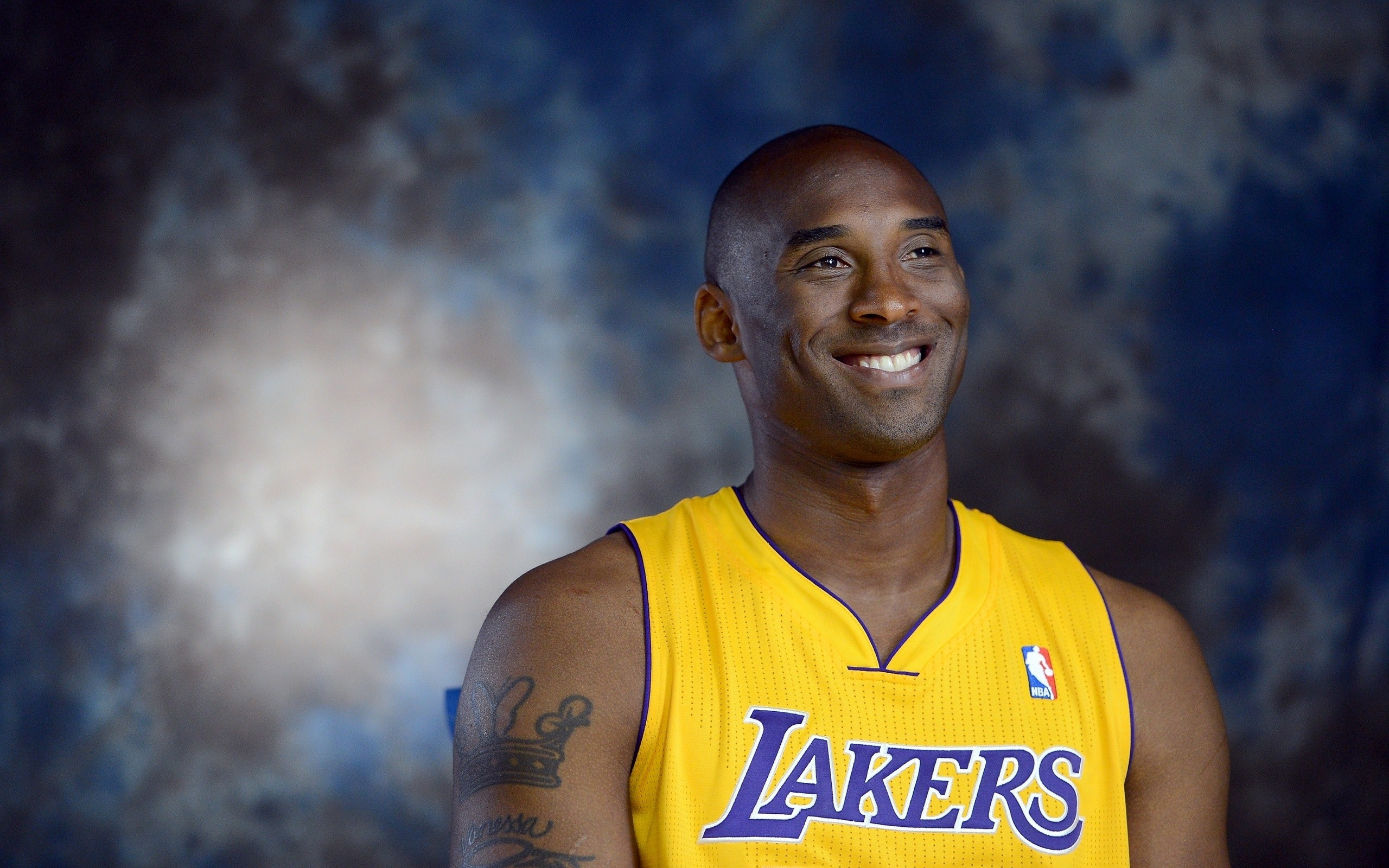 于更适合他 于更适合他