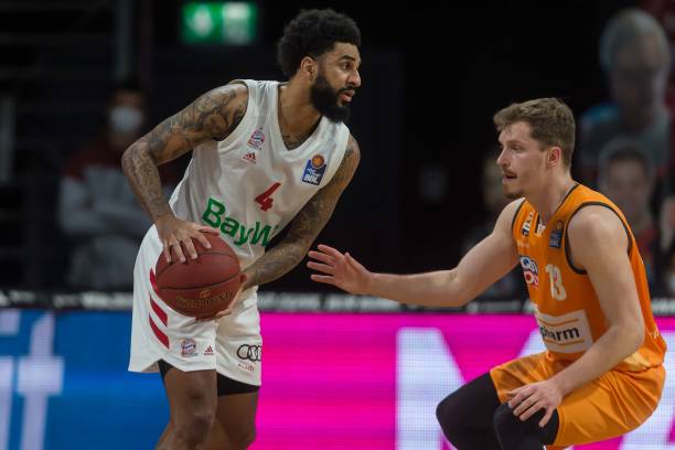 不足与对手 不足与对手