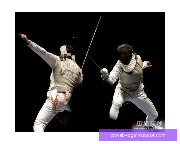 决胜击剑赛场：挥剑激辩，飒爽英姿！